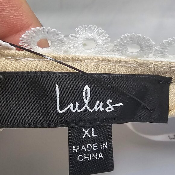 Lulus Cream Lace Jumpsuit Sleeveless Backless Coquette Flared Leg XL NWT - Picture 7 of 10